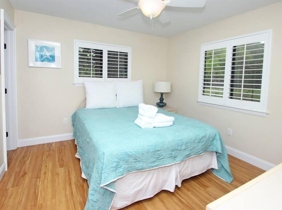 Cute 2 Bedroom, 2 Bath Condo At Folly Field Beach Île de Hilton-Head Extérieur photo