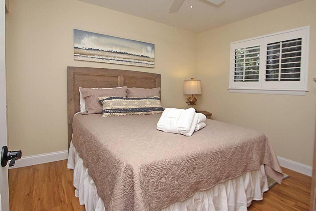 Cute 2 Bedroom, 2 Bath Condo At Folly Field Beach Île de Hilton-Head Extérieur photo