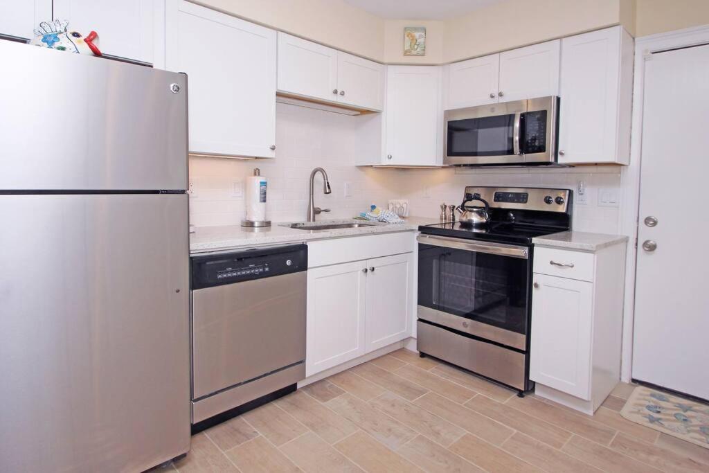 Cute 2 Bedroom, 2 Bath Condo At Folly Field Beach Île de Hilton-Head Extérieur photo
