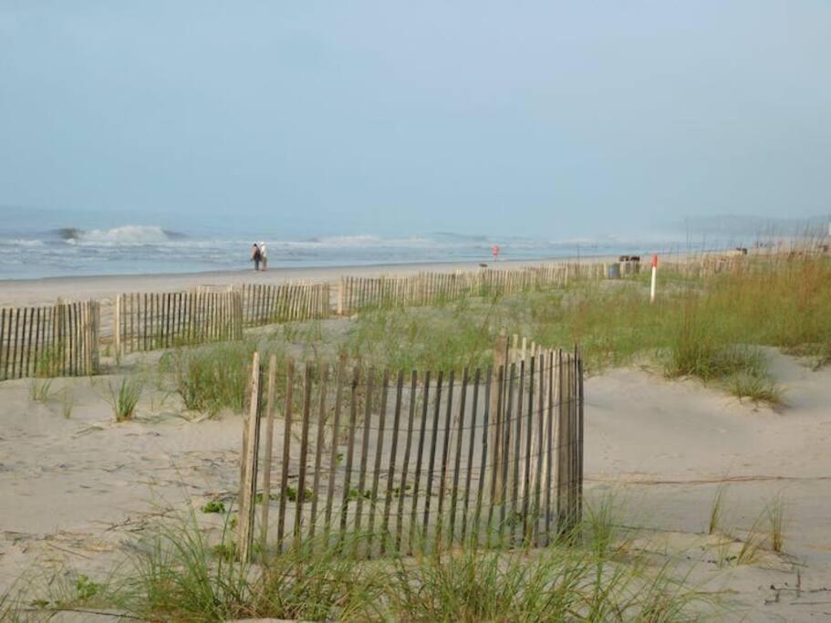 Cute 2 Bedroom, 2 Bath Condo At Folly Field Beach Île de Hilton-Head Extérieur photo