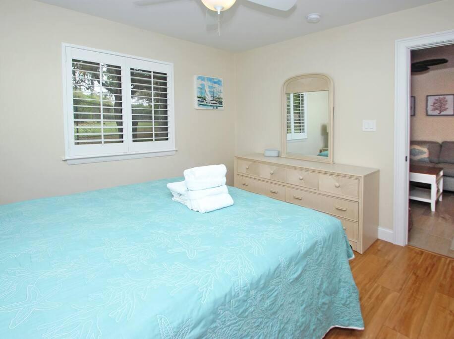 Cute 2 Bedroom, 2 Bath Condo At Folly Field Beach Île de Hilton-Head Extérieur photo